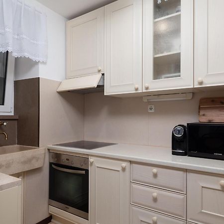 Heritage House Dvor Sutivan Luaran gambar
